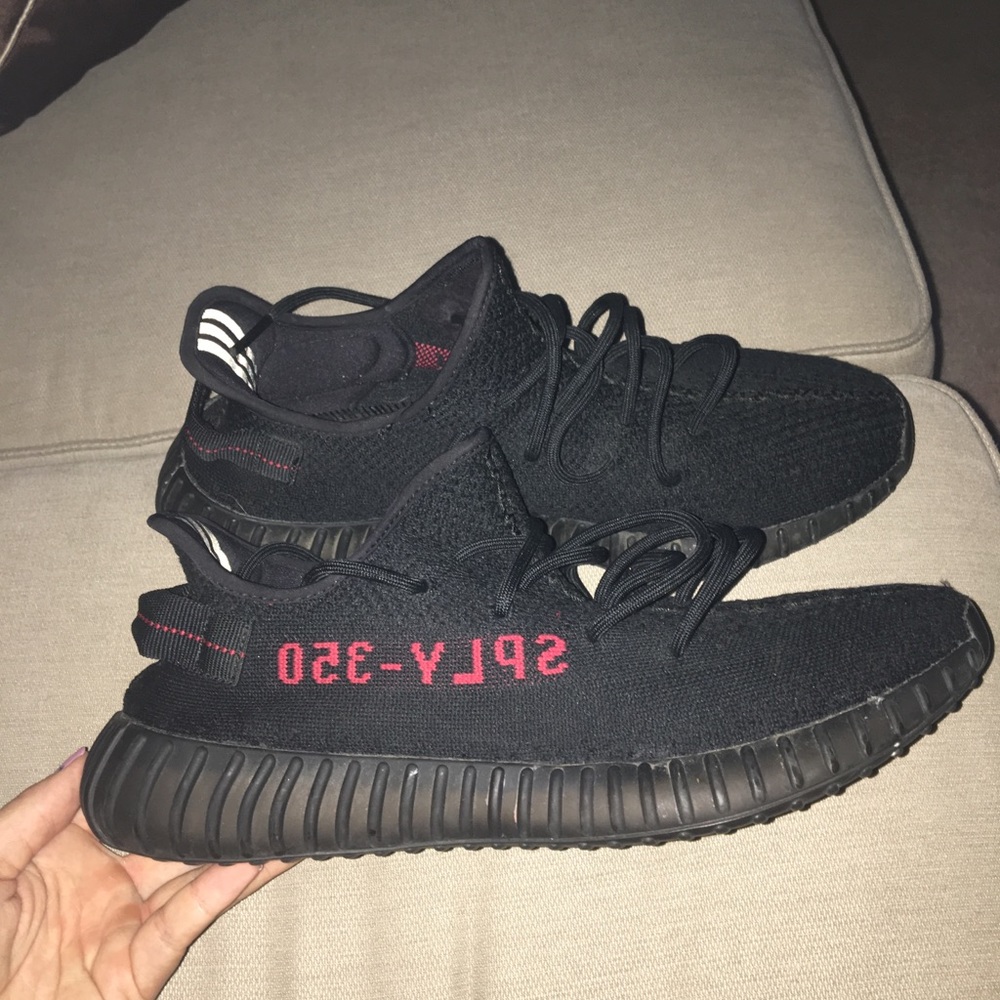 SOLD Yeezy 350 v2 bred - Picture 2 of 8